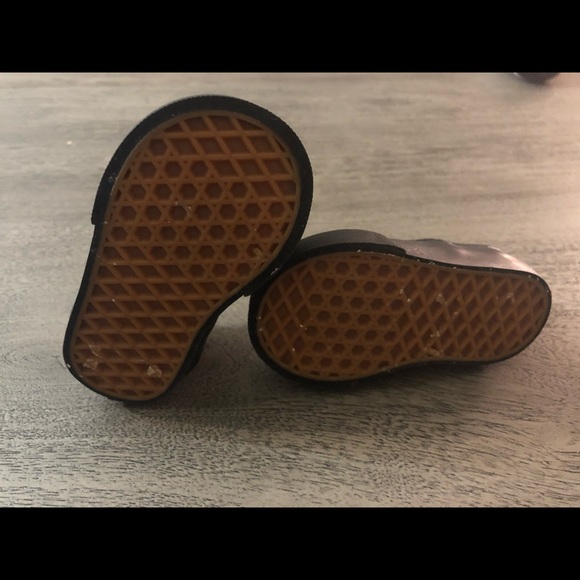 Vans - Picture 2 of 3